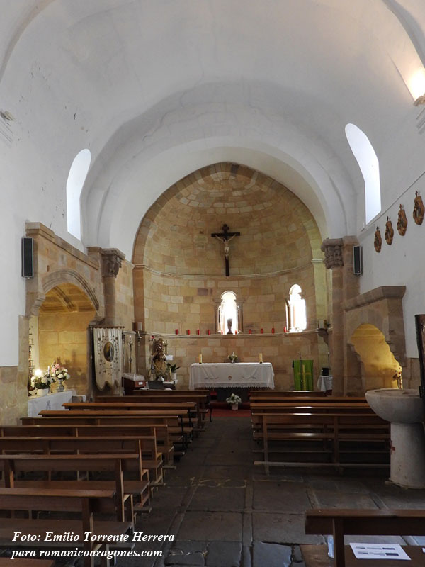 TUMBA DE LAJAS CON LOS RESTOS DE UN ENTERRAMIENTO MEDIEVAL